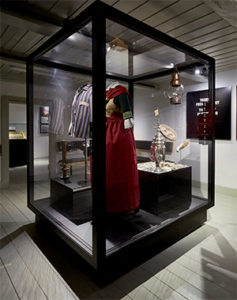 Fritstående glasmontrer