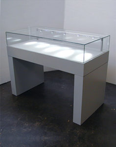 Hvid glasmontre & pultmontre