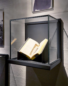 Glasmontre og vægmontre